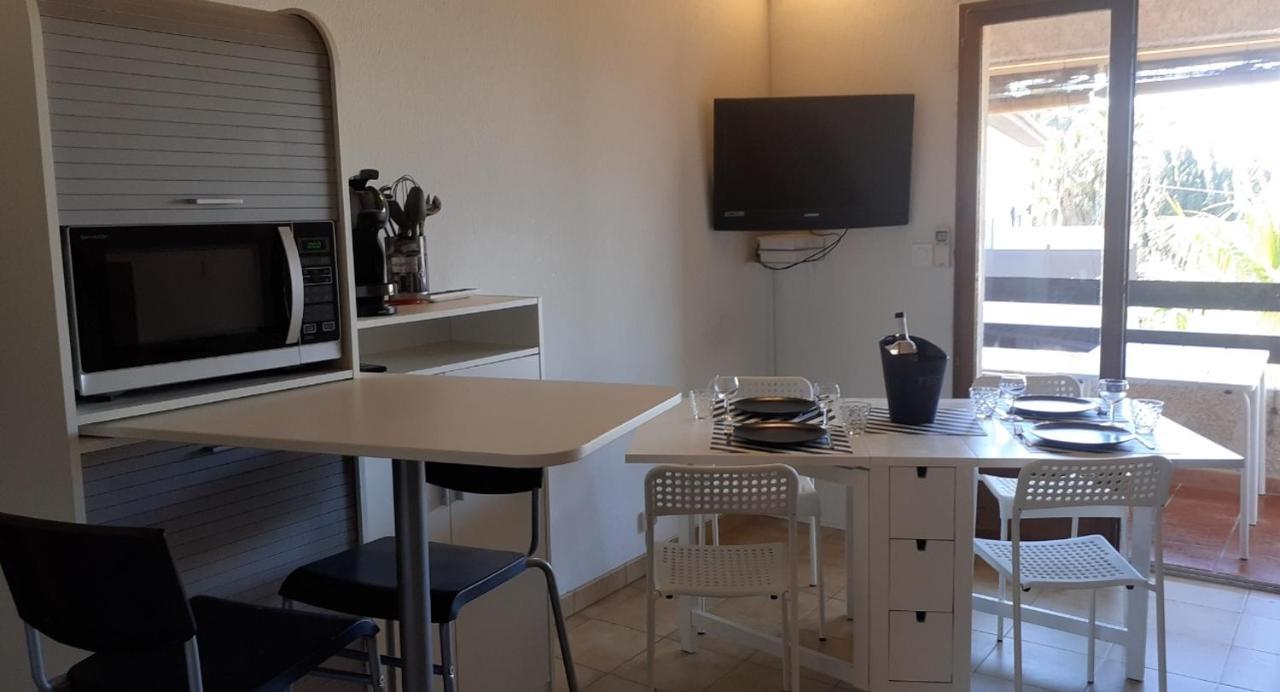 Appartement Terrasse Vue Mer, Plage Gorguette A 1 Minute A Pied, Wifi,Clim Parking Collectif Sanary-sur-Mer Exterior foto