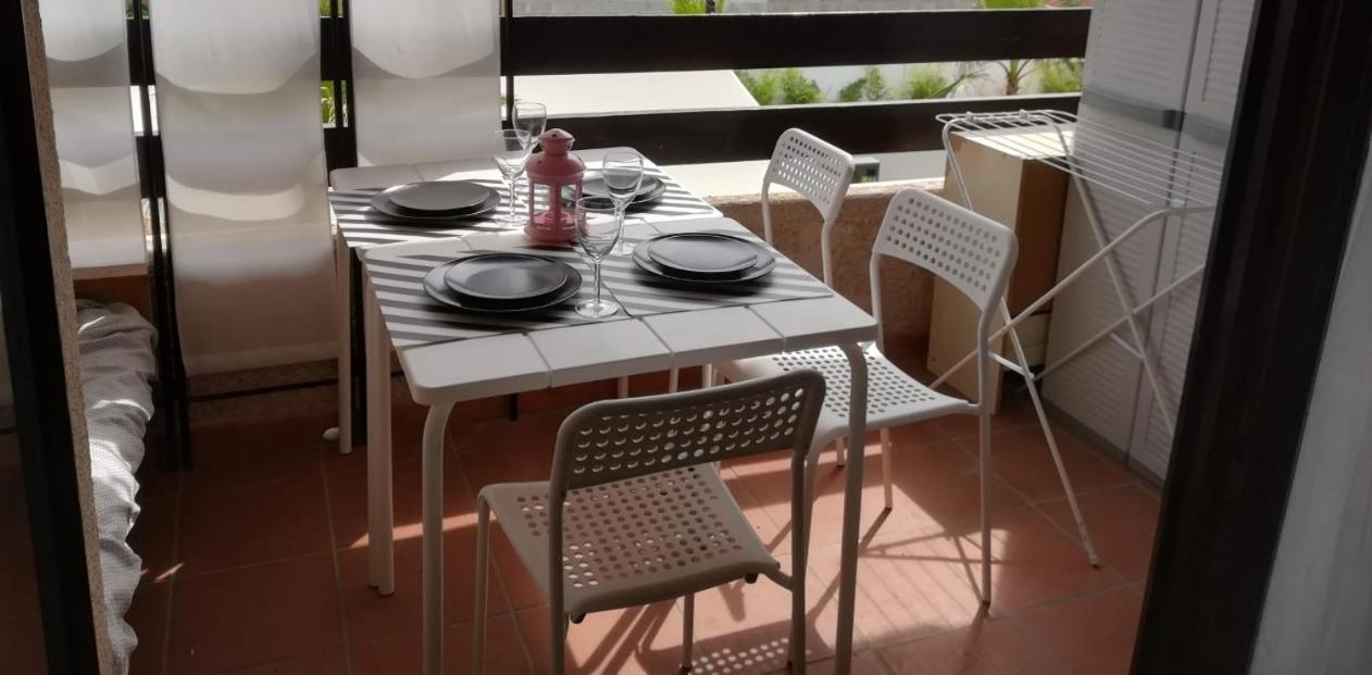 Appartement Terrasse Vue Mer, Plage Gorguette A 1 Minute A Pied, Wifi,Clim Parking Collectif Sanary-sur-Mer Exterior foto